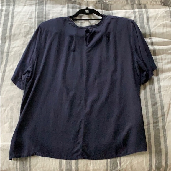 Vintage navy blouse with shoulder pads. - Picture 2 of 5